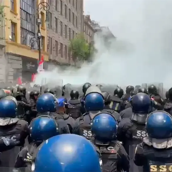 Difunden videos del enfrentamiento entre la CNTE y polic&iacute;as de la CDMX