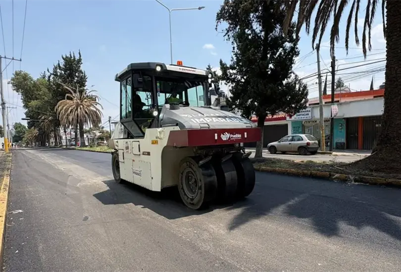 Tren Capitalino de Pavimentación avanza con rehabilitación vial en zona oriente de Puebla. Tren Capitalino de Pavimentación avanza con rehabilitación vial en zona oriente de Puebla.