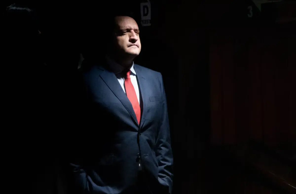 Un testigo colaborador de la FGR aseguró que el nombre de Andrés Manuel López Beltrán habría sido utilizado como supuesto respaldo para facilitar la salida de un buque con combustible en Guaymas, Sonora Especial