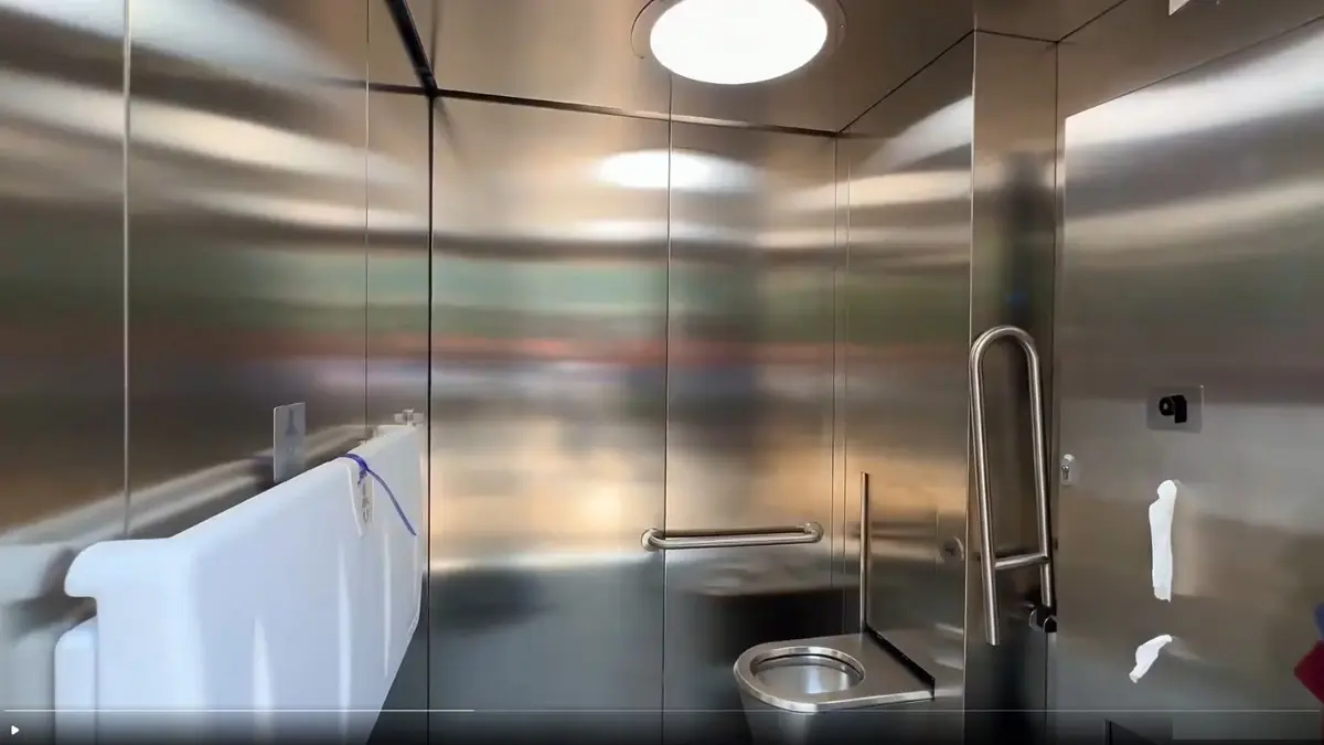 Después de que cada persona salga del sanitario, el equipo realizará un proceso automatizado de higiene para mantener las instalaciones en mejores condiciones. X. Captura de pantalla.