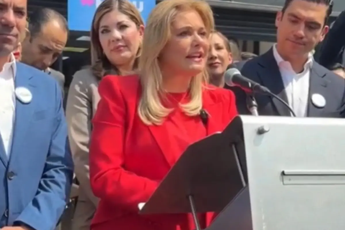  Maru Campos comparece en la FGR respaldada por Ricardo Anaya, Jorge Romero y legisladores panistas 