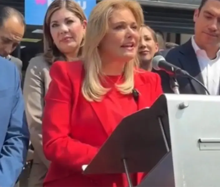 Maru Campos comparece en la FGR respaldada por Ricardo Anaya, Jorge Romero y legisladores panistas