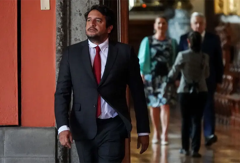 Andrés Manuel Lípez Beltrán es hijo de AMLO. Andrés Manuel Lípez Beltrán es hijo de AMLO.