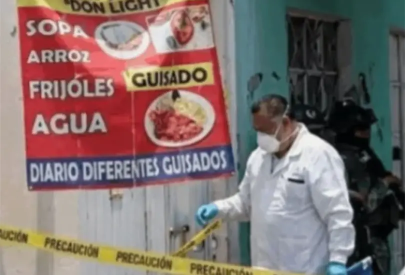 Durante el cateo, uno de los detenidos confes&oacute; que el cuerpo estaba enterrado justo debajo del &aacute;rea donde se colocaban mesas para atender clientes.