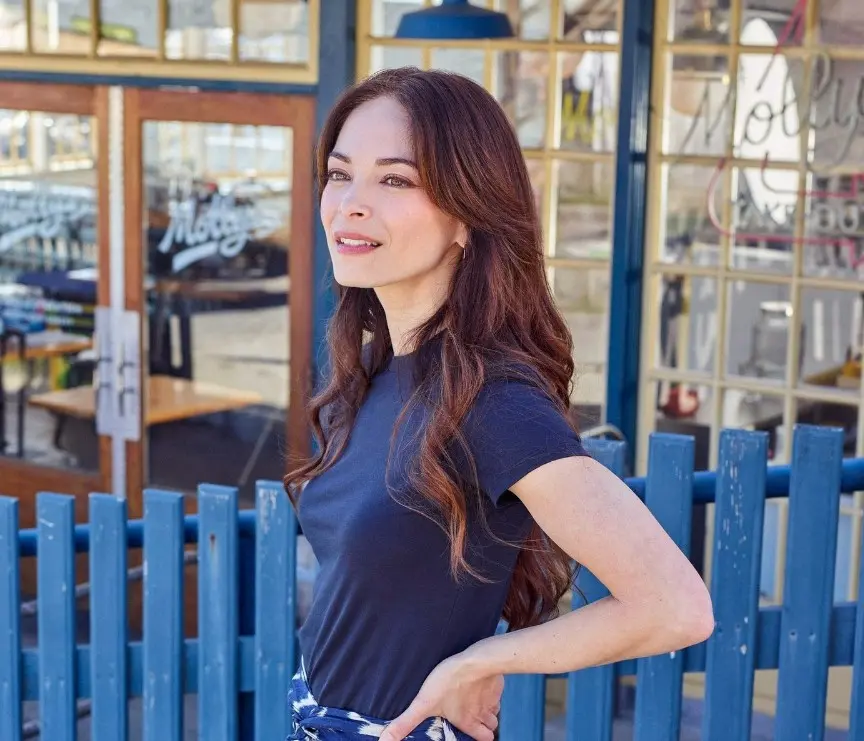 Kristin Kreuk naci&oacute; el 30 de diciembre de 1982 en Vancouver, Canad&aacute;, y tiene ascendencia china por parte de su madre y neerlandesa por parte de su padre.