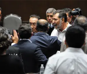 De Noro&ntilde;a a Zenyazen: las peleas que sacudieron al Congreso Mexicano