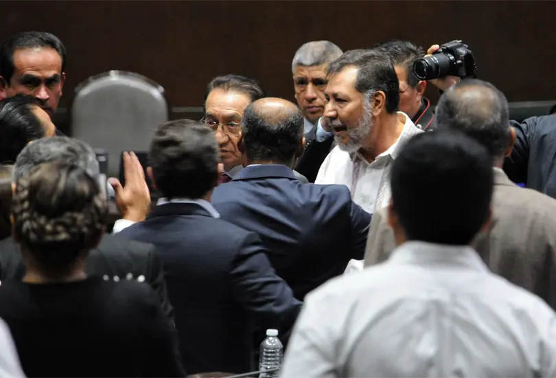 Gritos, empujones y retos a golpes: las peleas que marcaron al Congreso mexicano.