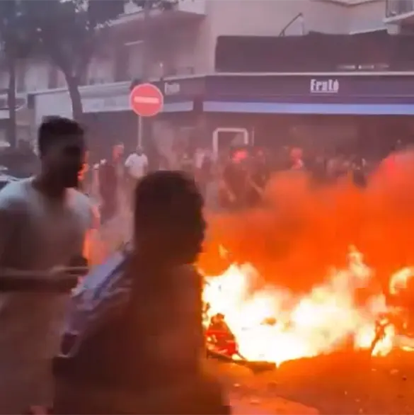 VIDEOS: Así se desató el caos en París tras la Champions del PSG; hay un muerto y cientos de heridos VIDEOS: Así se desató el caos en París tras la Champions del PSG; hay un muerto y cientos de heridos