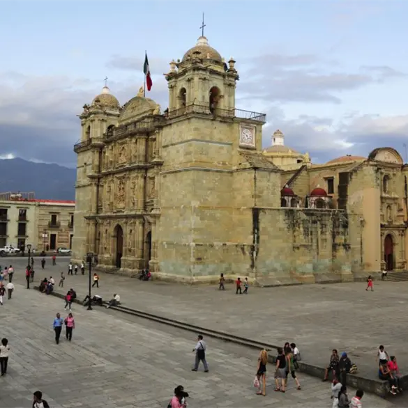 As&iacute; ser&aacute; el programa Linda Oaxaca con obras en calles, transporte y espacios p&uacute;blicos