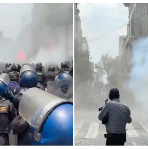 CNTE provoca caos en el Z&oacute;calo de CDMX: lanzan petardos e intentan derribar vallas durante protesta