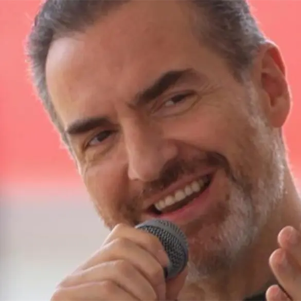 Morena denuncia a Adri&aacute;n de la Garza ante la FGR por contrato millonario con Next Energy
