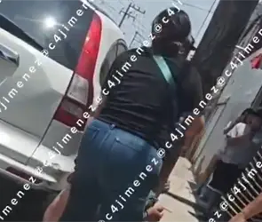 ¡Ya me tienes harta!: madre agarra a cinturonazos a su hijo acusado de robar bocina en Neza ¡Ya me tienes harta!: madre agarra a cinturonazos a su hijo acusado de robar bocina en Neza