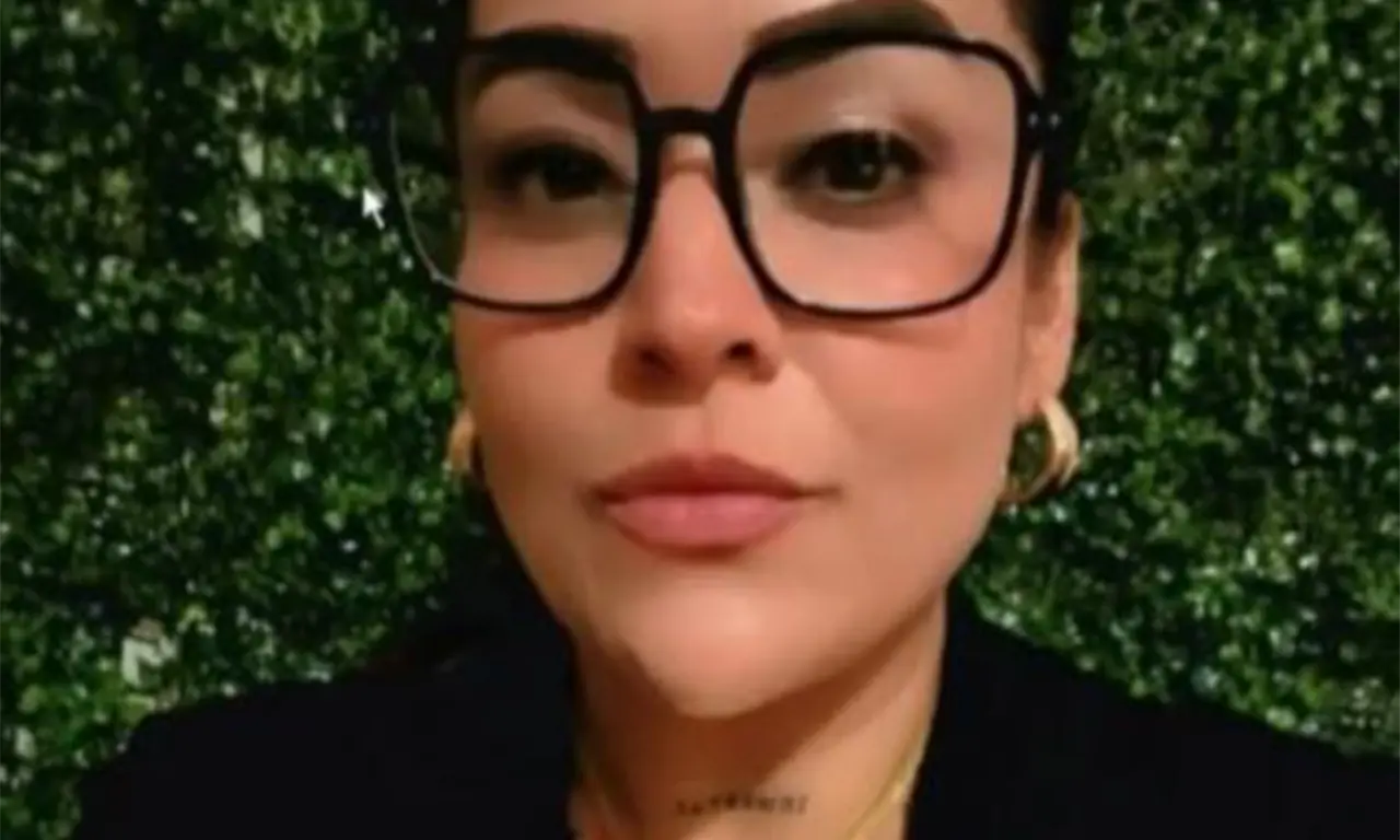  La misma comunicadora captó en video el momento en que fue privada de la libertad. 