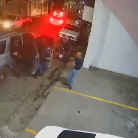 Video muestra el momento exacto en que "levantan" al exdirector de la Polic&iacute;a de Investigaci&oacute;n de Zacatecas
