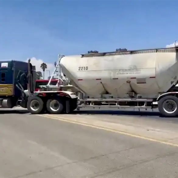 Transportistas amenazan con bloqueos en CDMX y carreteras del pa&iacute;s el d&iacute;a de la inauguraci&oacute;n del Mundial 2026