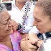 "¡No se olvide de mi hija!": madre de la periodista Roxana Guzmán suplica ayuda a Sheinbaum "¡No se olvide de mi hija!": madre de la periodista Roxana Guzmán suplica ayuda a Sheinbaum