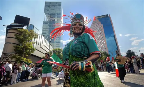 Gran Desfile Mundialista 2026: Balones, catrinas, mariachi y m&aacute;s recorriendo la CDMX