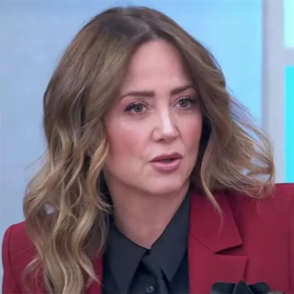 “Qué pena de verdad”: Andrea Legarreta interrumpe transmisión de Hoy para anunciar inesperada muerte