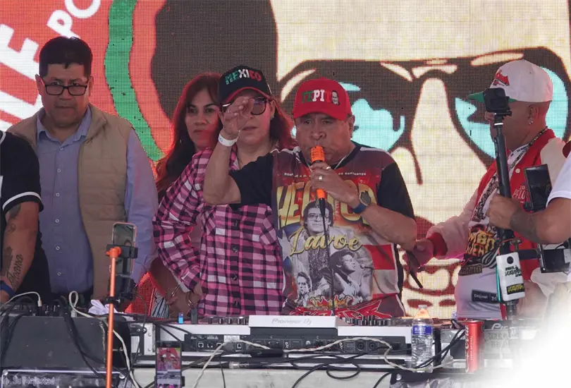 Desde finales de la década de los sesenta, Sonido La Changa se convirtió en una referencia obligada dentro de los bailes populares de la Ciudad de México. Desde finales de la década de los sesenta, Sonido La Changa se convirtió en una referencia obligada dentro de los bailes populares de la Ciudad de México.