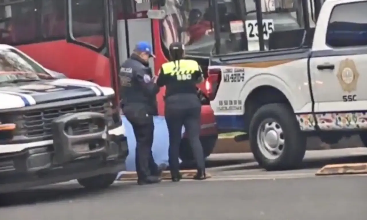  Fatal accidente en el Metrobús de la CDMX: mujer muere tras ser arrollada en la colonia Escandón 