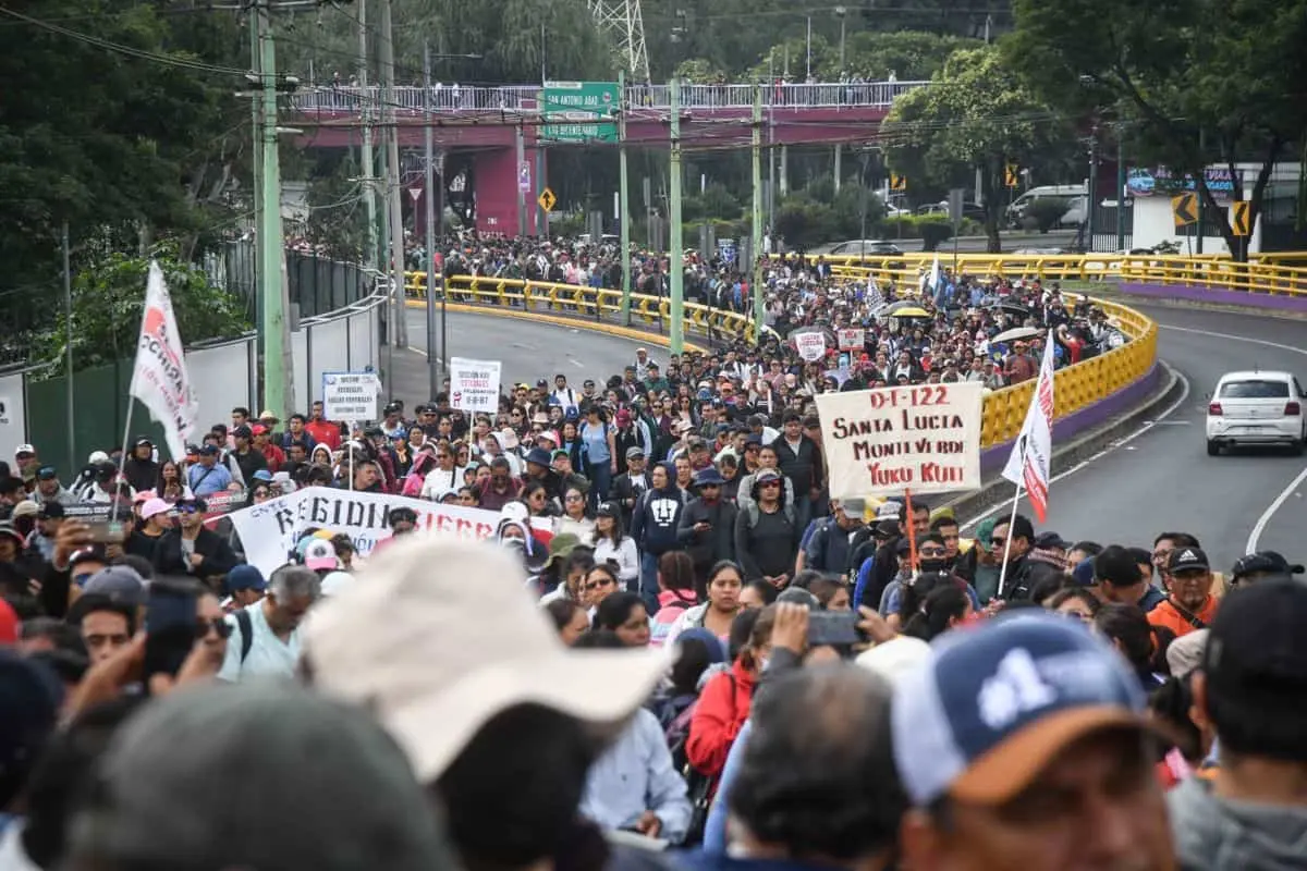 La CNTE se manifiesta en el día de la inauguración del Mundial. Cuartoscuro.