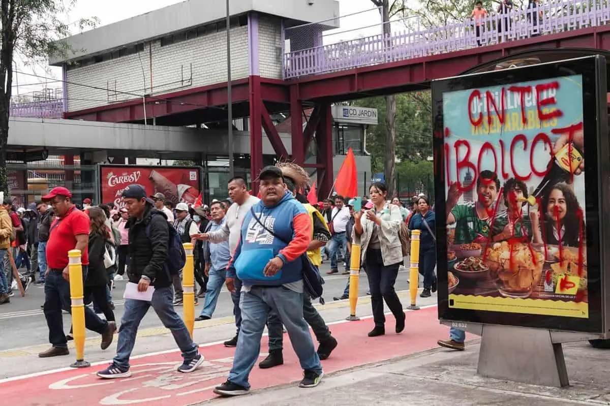 La decisión fue tomada tras una reunión de la Asamblea Nacional Representativa del magisterio disidente, que concluyó durante la madrugada. Cuartoscuro.