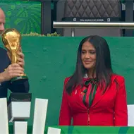 Salma Hayek, de Teresa a encabezar una inauguraci&oacute;n del Mundial