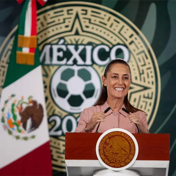 As&iacute; fue la llegada de Sheinbaum al Mundial: con jersey de la Selecci&oacute;n y rodeada de aficionados