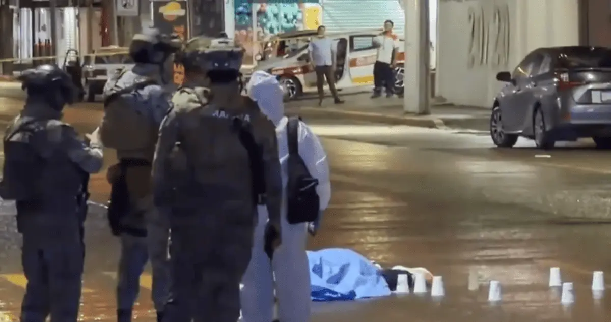 De acuerdo con los reportes preliminares, el comunicador fue atacado cuando transitaba por la avenida 20 de Noviembre, en la colonia Cazones de Poza Rica. RRSS.
