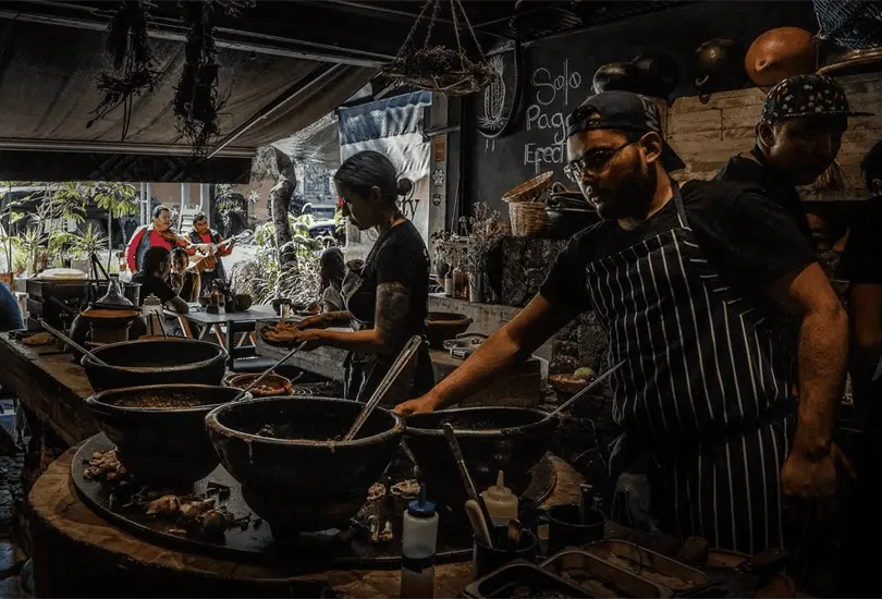 Desde la llegada de la Gu&iacute;a Michelin a M&eacute;xico en 2024, la capital del pa&iacute;s ha destacado por concentrar algunos de los establecimientos m&aacute;s reconocidos por los inspectores internacionales.