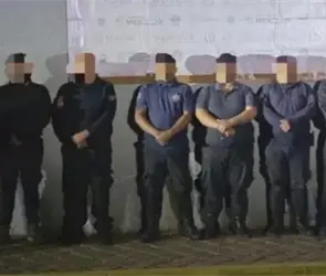 Esc&aacute;ndalo policial en Michoac&aacute;n: detienen a jefa de Seguridad y a siete agentes durante operativo de la Fiscal&iacute;a