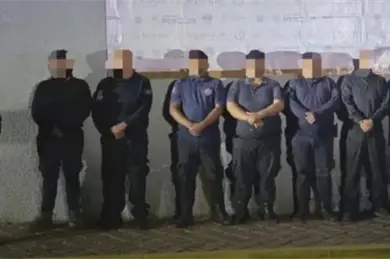 Escándalo policial en Michoacán: detienen a jefa de Seguridad y a siete agentes durante operativo de la Fiscalía Escándalo policial en Michoacán: detienen a jefa de Seguridad y a siete agentes durante operativo de la Fiscalía