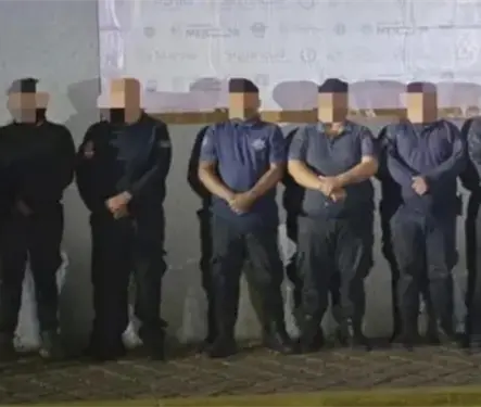 Esc&aacute;ndalo policial en Michoac&aacute;n: detienen a jefa de Seguridad y a siete agentes durante operativo de la Fiscal&iacute;a