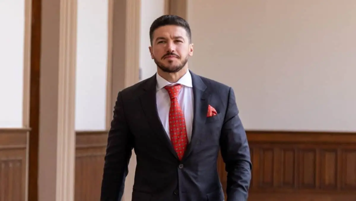  El gobernador deberá comparecer ante diputados el próximo 23 de junio para responder a las acusaciones en su contra. 