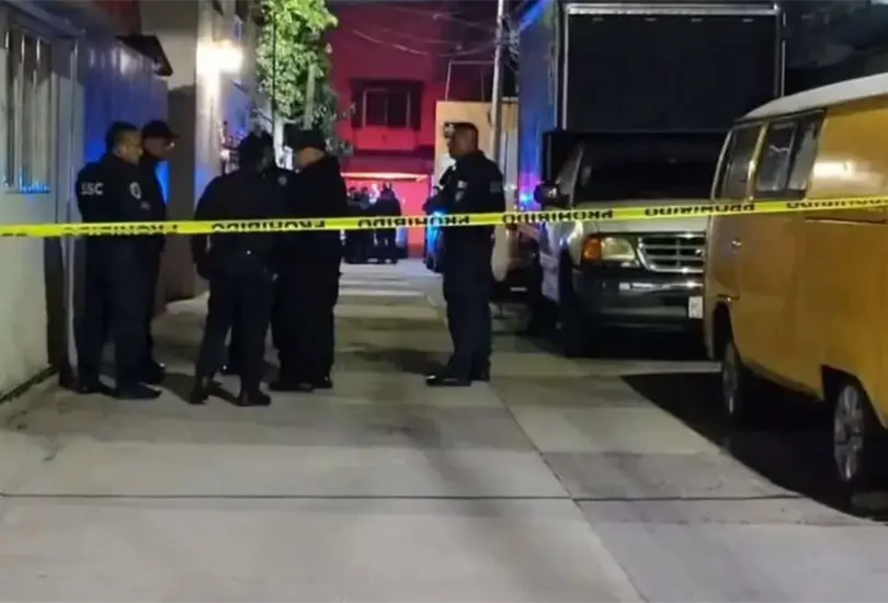 Los agresores llegaron en motocicletas, entraron al domicilio y dispararon directamente contra la familia. Los agresores llegaron en motocicletas, entraron al domicilio y dispararon directamente contra la familia.