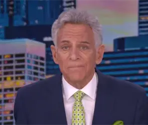 Conductor anuncia su retiro en noticiero en vivo tras ser diagnosticado con Alzheimer