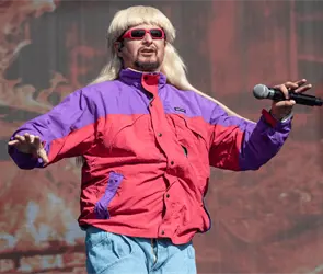El helicóptero donde murió Oliver Tree ya había sido denunciado por vuelos irregulares y mal mantenimiento El helicóptero donde murió Oliver Tree ya había sido denunciado por vuelos irregulares y mal mantenimiento