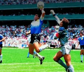 As&iacute; fue el ic&oacute;nico momento de "La mano de Dios" de Maradona hace 40 a&ntilde;os en el M&eacute;xico 86