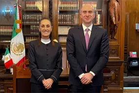 &iquest;Qui&eacute;n es Carlos Torres Rosas? Sheinbaum lo nombra nuevo director de Nafin y Bancomext