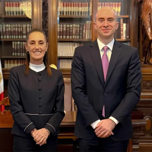 ¿Quién es Carlos Torres Rosas? Sheinbaum lo nombra nuevo director de Nafin y Bancomext ¿Quién es Carlos Torres Rosas? Sheinbaum lo nombra nuevo director de Nafin y Bancomext