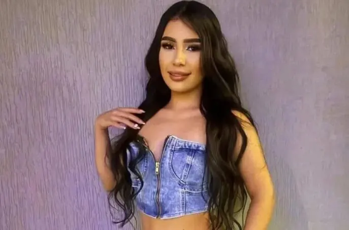 Alba Lucía Castañeda, de origen colombiano, llegó a la Ciudad de México para pasar un mes de vacaciones que le pagó un hombre al que había conocido. Especial