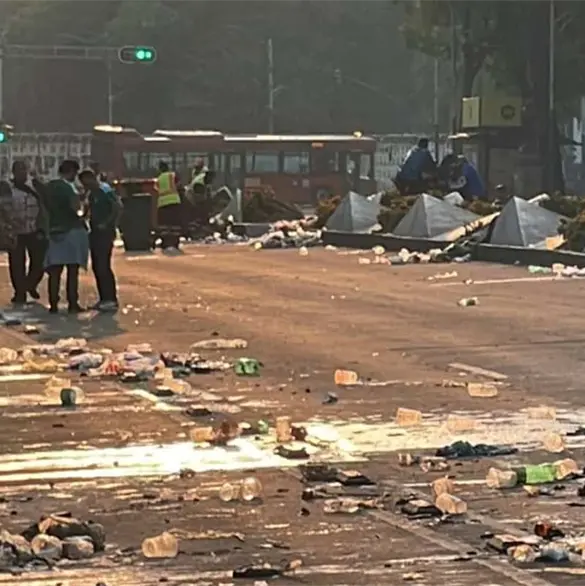 Entre fiesta y basura: así amaneció Reforma tras el festejo masivo por el triunfo de México ante Corea del Sur