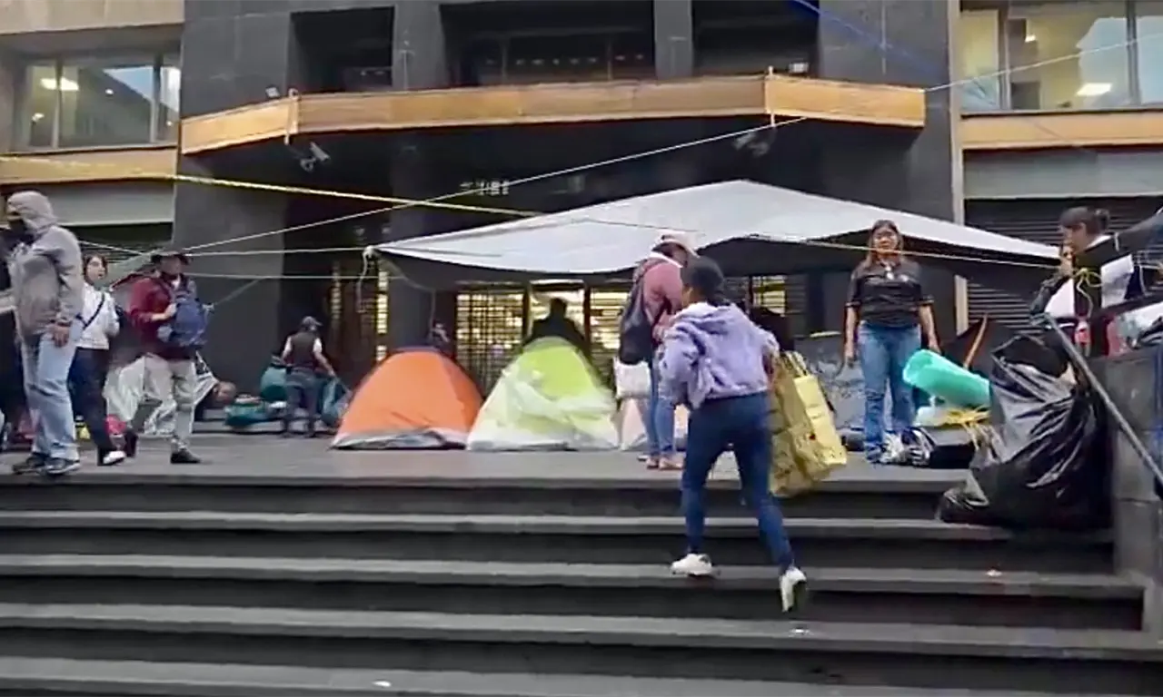  ¿Terminan las protestas? CNTE retira plantón en CDMX tras 19 días de movilizaciones 