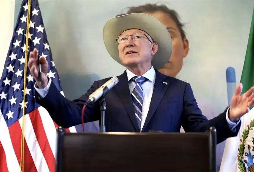 Libro de Ken Salazar sacude la pol&iacute;tica: asegura que AMLO tem&iacute;a lo que El Mayo Zambada pudiera revelar a EE.UU.