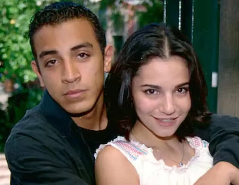 Debutó como protagonista en el cine con la película 'Amar te duele', producción que la convirtió en una de las jóvenes promesas del cine mexicano.