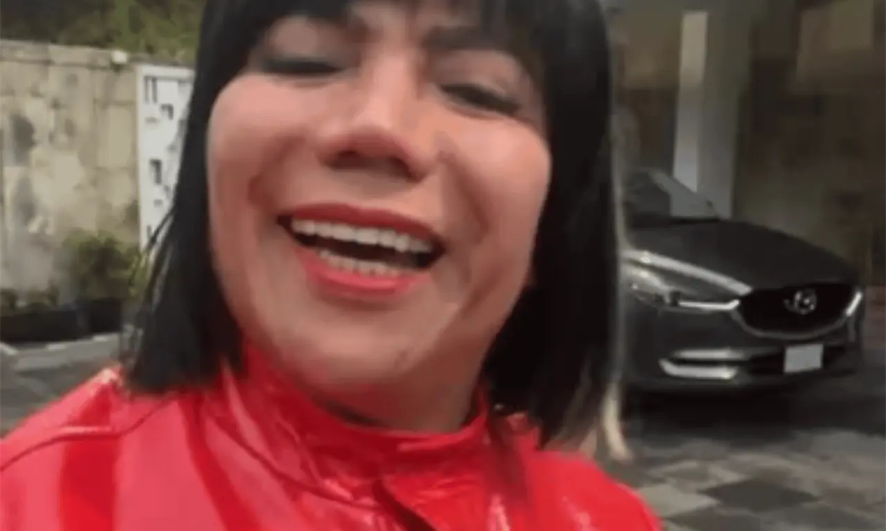  En 2019 se convirtió en la primera mujer trans en México en buscar una presidencia municipal. 