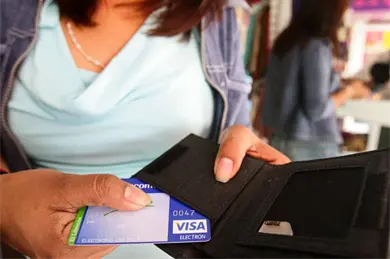 SAT 2026: &iquest;Qu&eacute; tanto dinero puedes tener en tu tarjeta de d&eacute;bito?