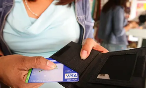 SAT 2026: &iquest;Qu&eacute; tanto dinero puedes tener en tu tarjeta de d&eacute;bito?