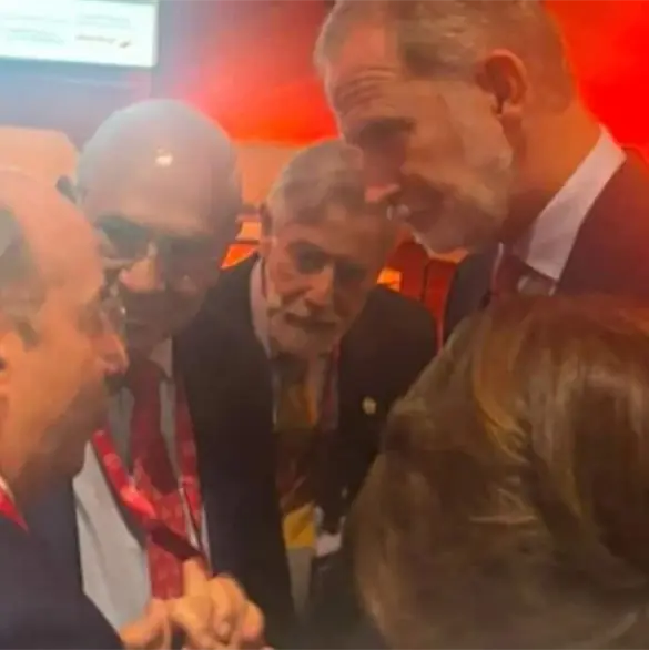 Felipe Calder&oacute;n reaparece en Madrid y presume encuentro con el rey Felipe VI