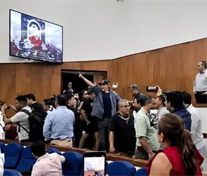&iquest;Qu&eacute; es la Ley Serrano, la norma sobre la IA por la que hubo disturbios en el Congreso de San Luis Potos&iacute;?